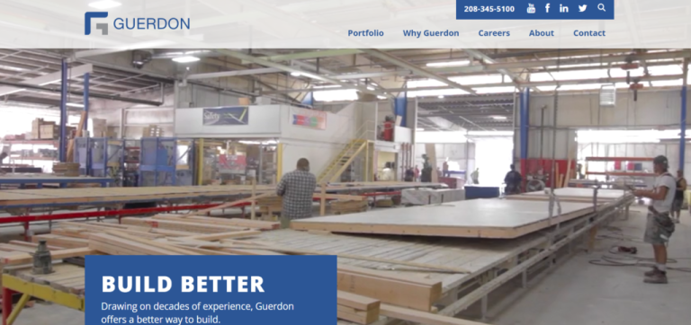 Yetti erkak xotinimni hammomda sikishdi.